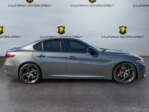 Used 2019 Alfa Romeo Giulia Ti Sport w/ Quick Order Package 22U Sport image 4