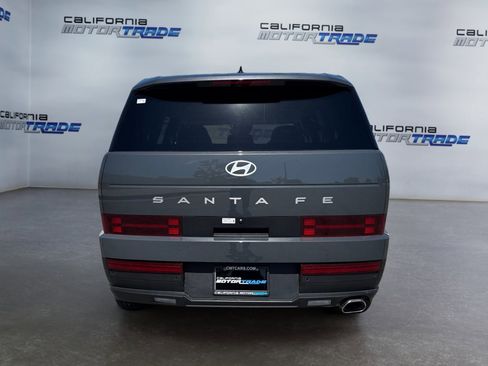 Used 2025 Hyundai Santa Fe SE FWD image 6