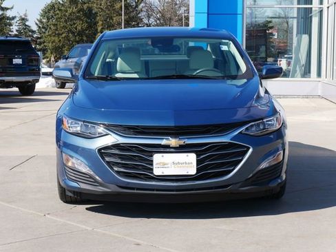 Used 2024 Chevrolet Malibu LT image 2