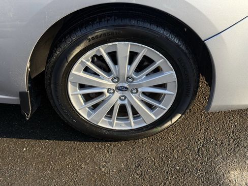 Used 2018 Subaru Impreza 2.0i Premium w/ Eyesight & BSD & Rcta image 33