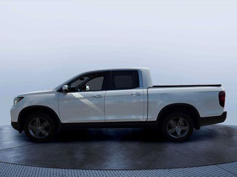 Used 2023 Honda Ridgeline RTL-E image 3