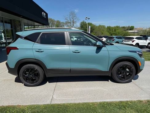 New 2026 Kia Seltos EX FWD image 5