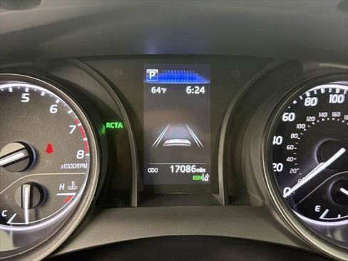 Used 2024 Toyota Camry SE image 23