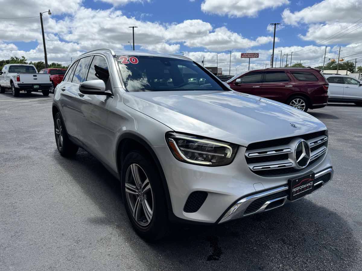 Used 2020 Mercedes-Benz GLC 300 4MATIC image 4