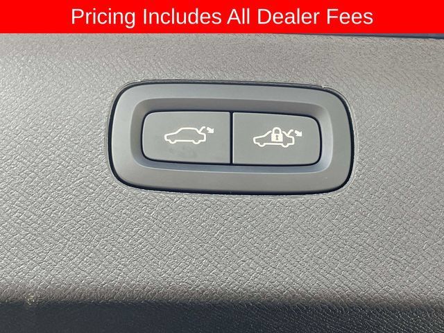 Used 2025 Volvo XC90 T8 Ultra w/ Protection Package Premier AWD/4WD image 14