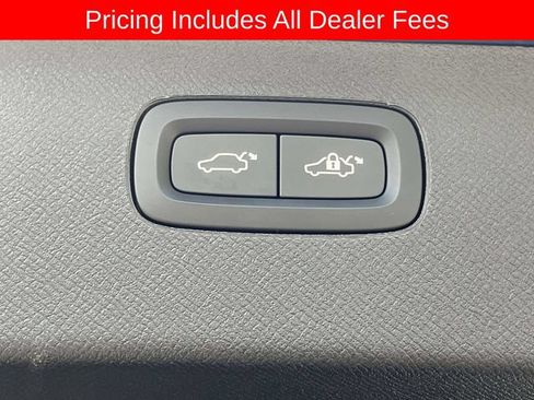 Used 2025 Volvo XC90 T8 Ultra w/ Protection Package Premier AWD/4WD image 14