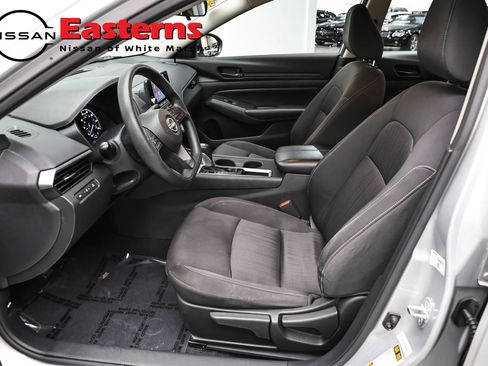 Used 2023 Nissan Altima 2.5 S FWD image 14