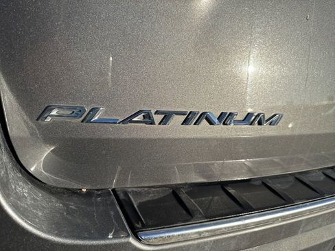 Used 2023 Ford Explorer Platinum w/ Technology Package AWD/4WD image 12