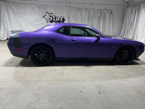 Used 2016 Dodge Challenger R/T Scat Pack RWD image 8