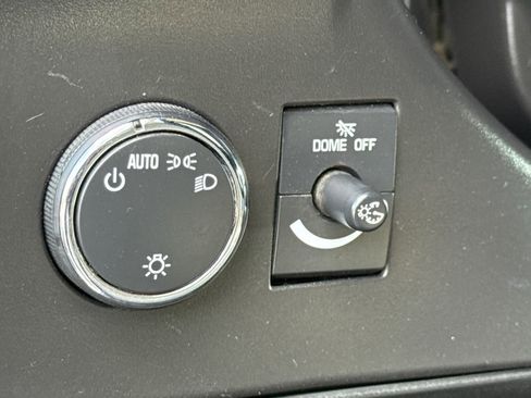 Used 2020 Chevrolet Express 3500 w/ Driver Convenience Package image 17