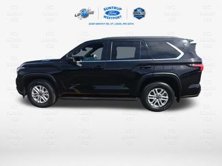 Used 2025 Toyota Sequoia SR5 AWD/4WD video 2