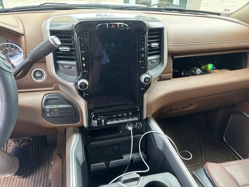Used 2021 RAM 2500 Laramie AWD/4WD image 4