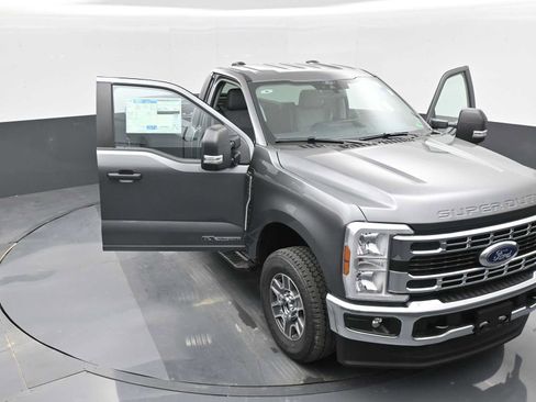 New 2025 Ford F350 XLT image 30