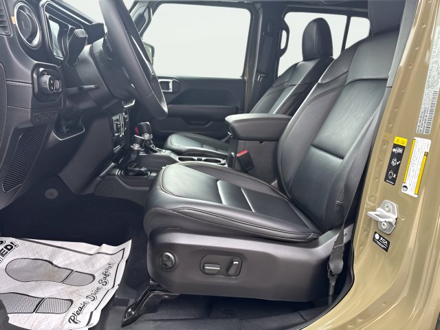 Used 2025 Jeep Gladiator Sport AWD/4WD image 9