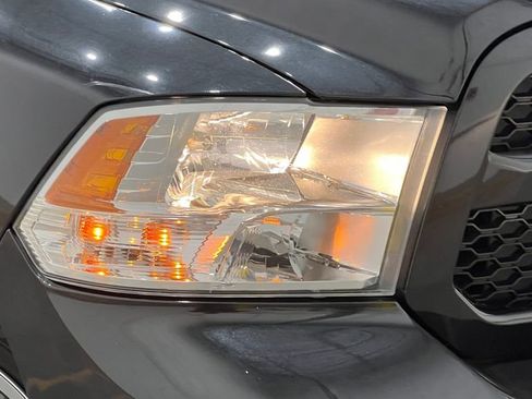 Used 2017 RAM 1500 Express image 35