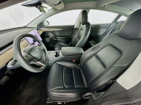 Used 2023 Tesla Model 3 Standard Range image 13