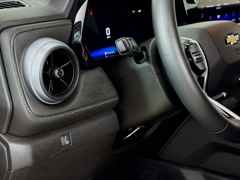 Used 2024 Chevrolet Colorado LT w/ LT Convenience Package image 10