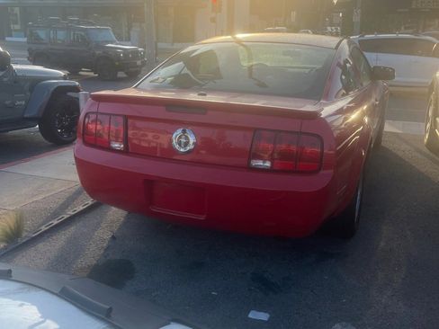 Used 2007 Ford Mustang Coupe image 4