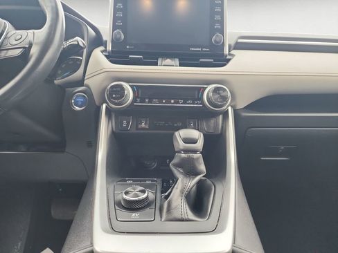 Certified 2022 Toyota RAV4 XLE w/ Convenience Package image 11