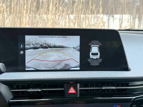 Used 2022 Kia EV6 Wind image 24