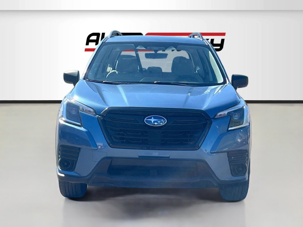 Used 2023 Subaru Forester AWD/4WD image 2