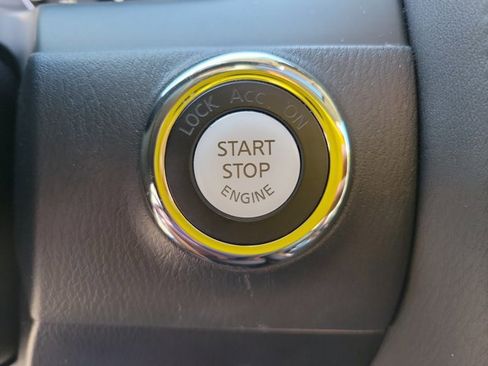 Certified 2022 Nissan Armada SL w/ Captain's Chairs Package image 37