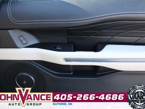 Used 2021 Ford Expedition Platinum AWD/4WD image 13