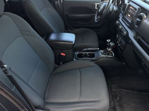 Used 2019 Jeep Wrangler Unlimited Sport S image 22