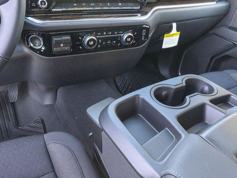 New 2026 GMC Sierra 1500 SLE image 21