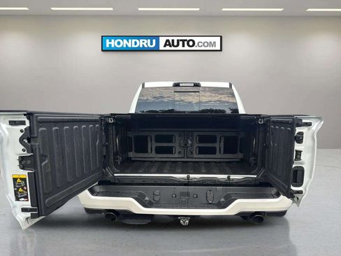 Used 2025 RAM 1500 Limited AWD/4WD image 10