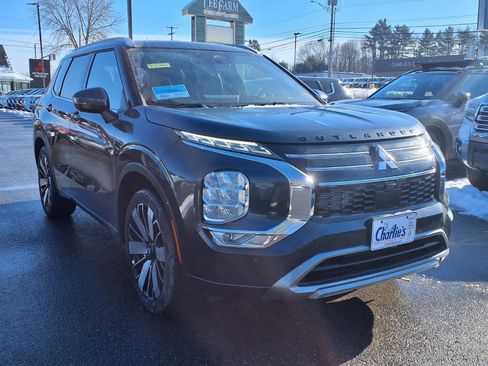 New 2026 Mitsubishi Outlander SEL image 3