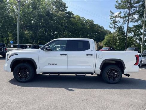 Used 2023 Toyota Tundra SR5 w/ SR5 Convenience Package AWD/4WD image 28