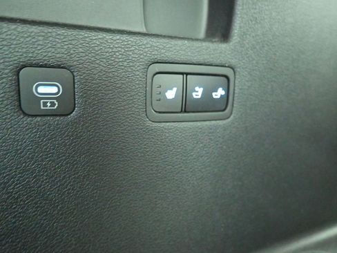 Certified 2025 Hyundai Palisade Limited image 28