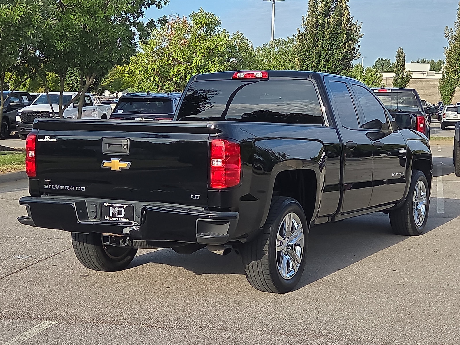 Used 2019 Chevrolet Silverado 1500 Custom w/ Custom Convenience Package RWD image 5
