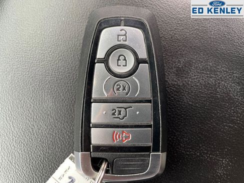 Used 2022 Ford Explorer XLT w/ Equipment Group 202A image 13