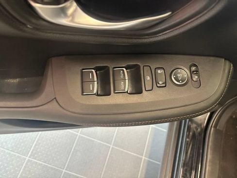 Used 2025 Honda HR-V Sport image 33