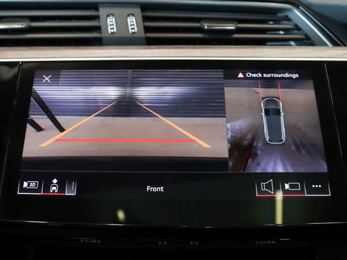 Used 2023 Audi e-tron Premium w/ Convenience Plus Package image 23