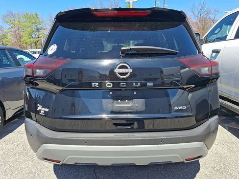 Used 2022 Nissan Rogue S image 5