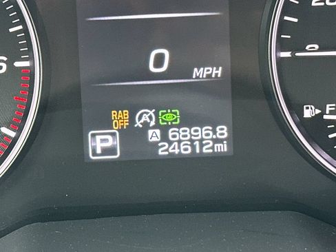 Used 2025 Subaru Outback Limited AWD/4WD image 4