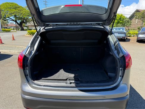 Used 2018 Nissan Rogue Sport SL FWD image 11