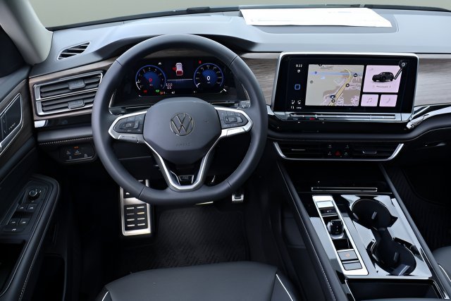 Certified 2026 Volkswagen Atlas SEL Premium R-Line AWD/4WD image 15