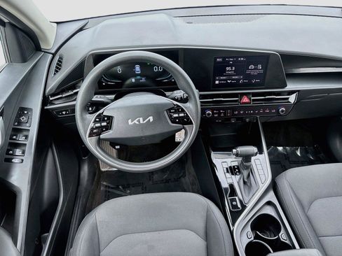 Used 2025 Kia Niro LX FWD image 20