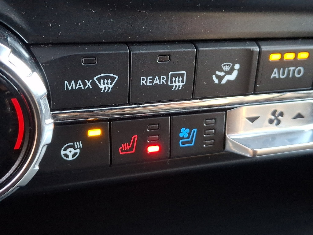 Used 2021 Ford F150 Lariat w/ Equipment Group 502A High AWD/4WD image 27