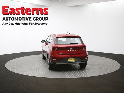 Used 2024 Hyundai Venue SEL image 66