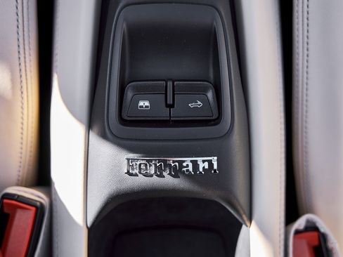 Used 2022 Ferrari F8 Tributo image 73