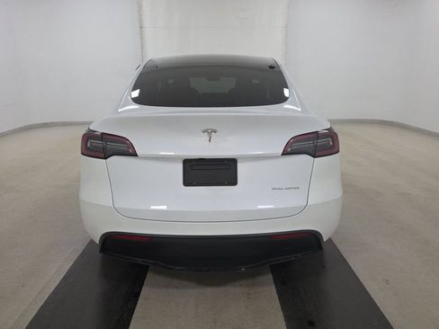 Used 2024 Tesla Model Y Long Range AWD/4WD image 7