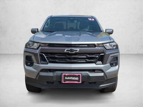 Used 2023 Chevrolet Colorado LT w/ LT Convenience Package II AWD/4WD image 2