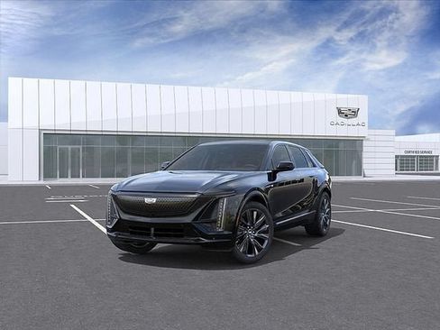New 2026 Cadillac Lyriq Signature Sport w/ Nappa Leather Package AWD/4WD image 8
