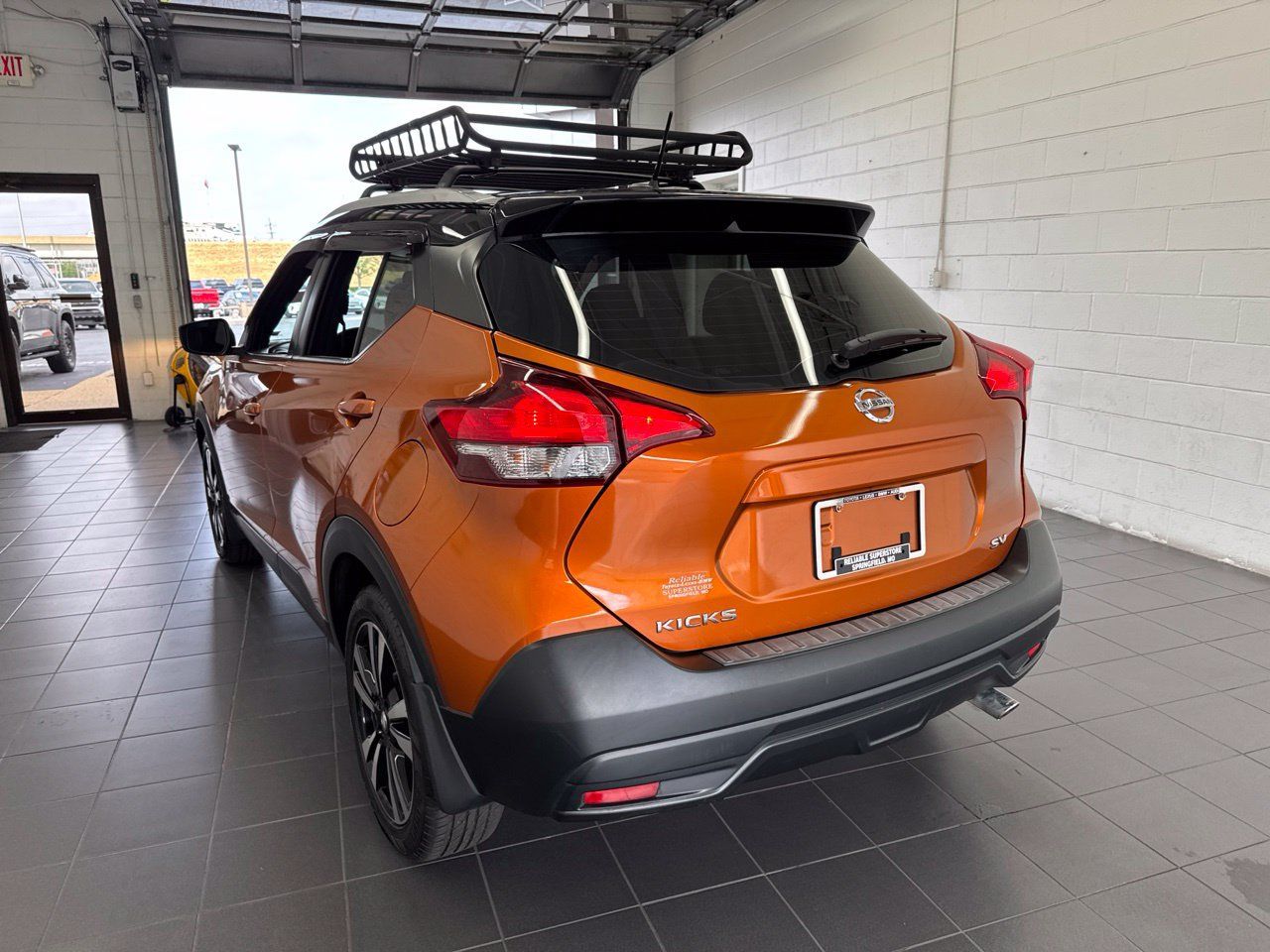 Used 2018 Nissan Kicks SV w/ Exterior Package FWD image 6