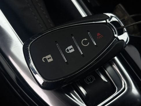 Used 2025 Chevrolet Trax LT w/ LT Convenience Package image 21